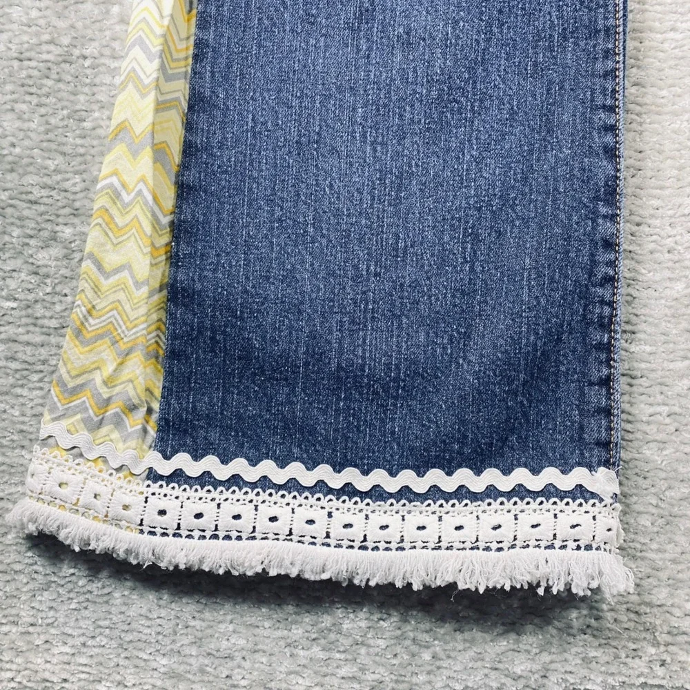 Levi's 515 Boot Cut Jeans Women's Size 10 L Blue Denim Crochet Fringe Accent‎